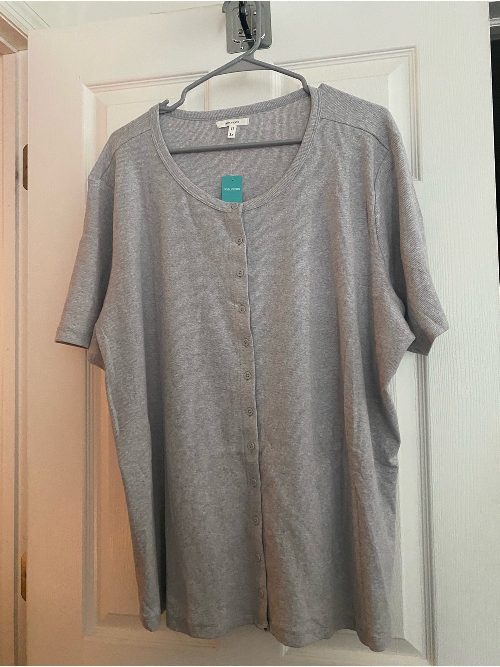 NWT- Maurices Heather Gray Ribbed Short Sleeve Button-Front Top- 3X